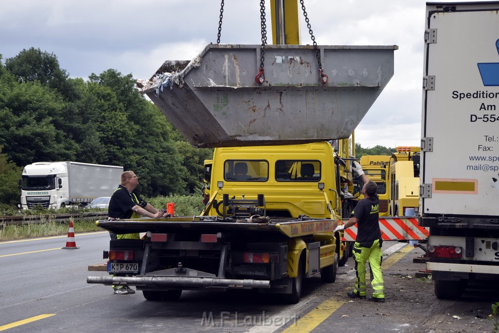 Schwerer VU A 3 Rich Oberhausen Hoehe AK Leverkusen P811.JPG - Miklos Laubert